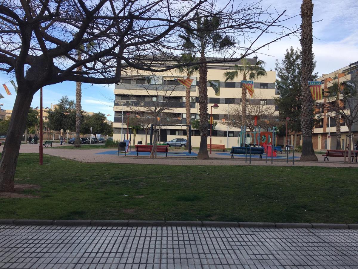 Modern & Sunny Apartment Near Valencia Paiporta Bagian luar foto